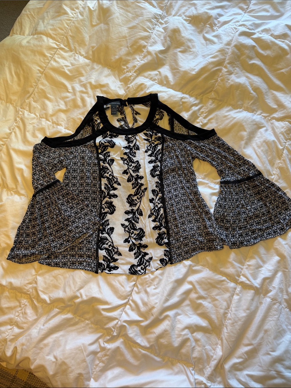 INC International Concepts Black and White Cold-Shoulder Floral Panel Blouse